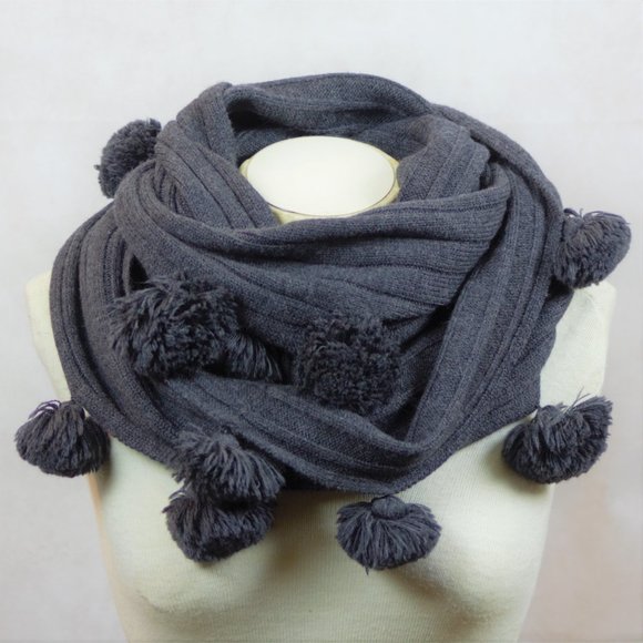 Banana Republic, New Infinity Merino Wool Scarf - Picture 10 of 14